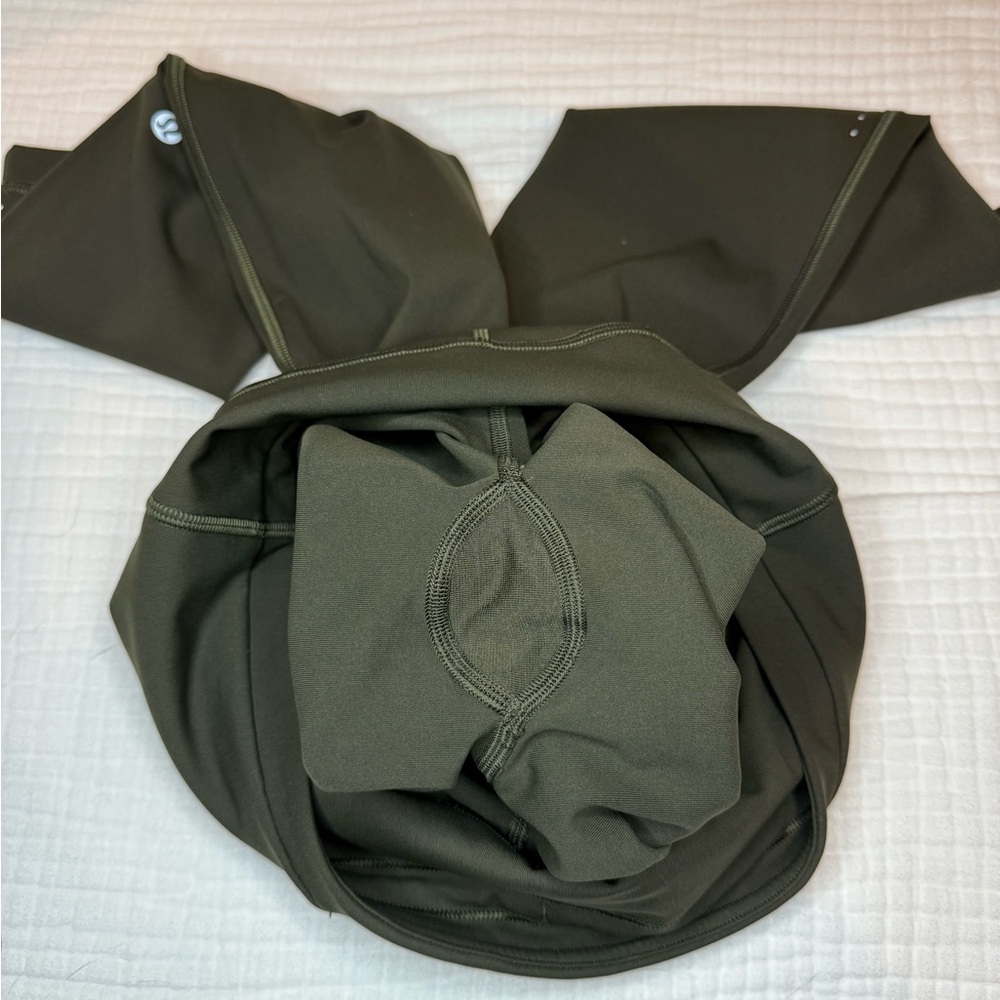 Lululemon Athletica Olive Green Leggings, side pockets and zip back pockets - Picture 14 of 16